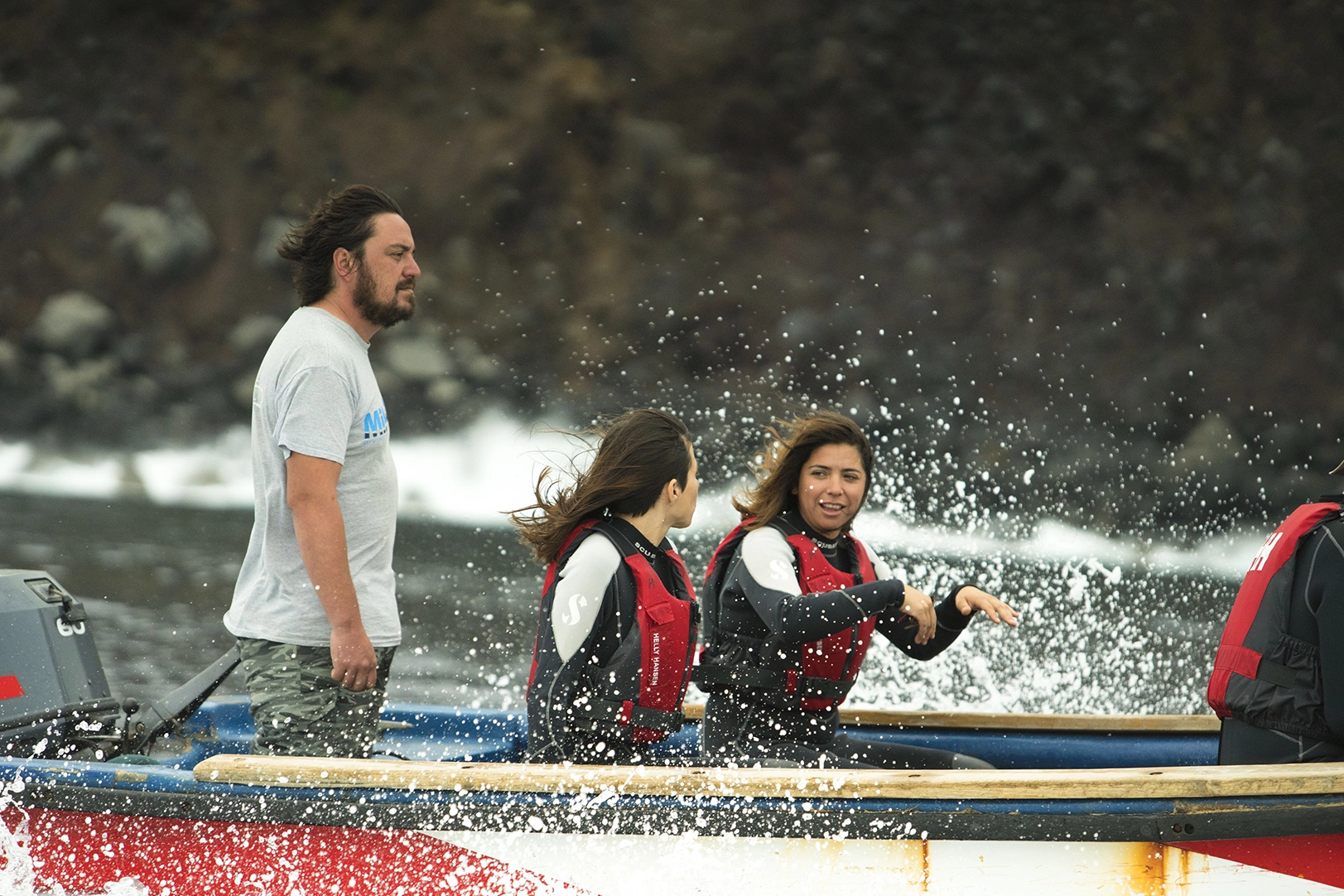 Boat-Snorkeling-Explora-Rapa-Nui-Lodge-Easter-Island-Chile-Atelier-South-America