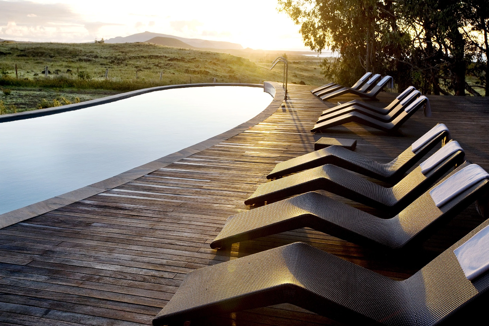 3 - Pool-Explora-Rapa-Nui-Lodge-Easter-Island-Chile-Atelier-South-America (1)